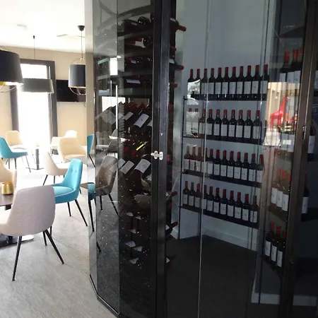 Mercure Saint Emilion ليبورن