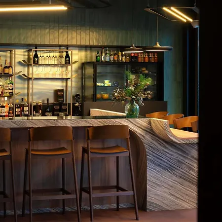 Mercure Saint Emilion ليبورن