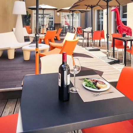 Mercure Saint Emilion Либурн