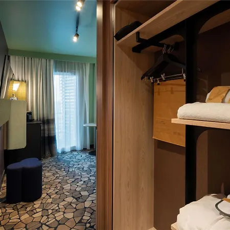 Mercure Saint Emilion 4* ليبورن