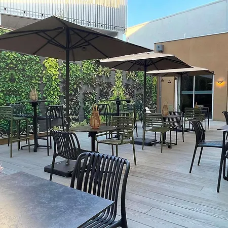 Mercure Saint Emilion מלון 4*