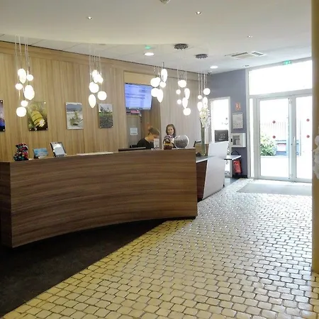 Отель Mercure Saint Emilion Либурн